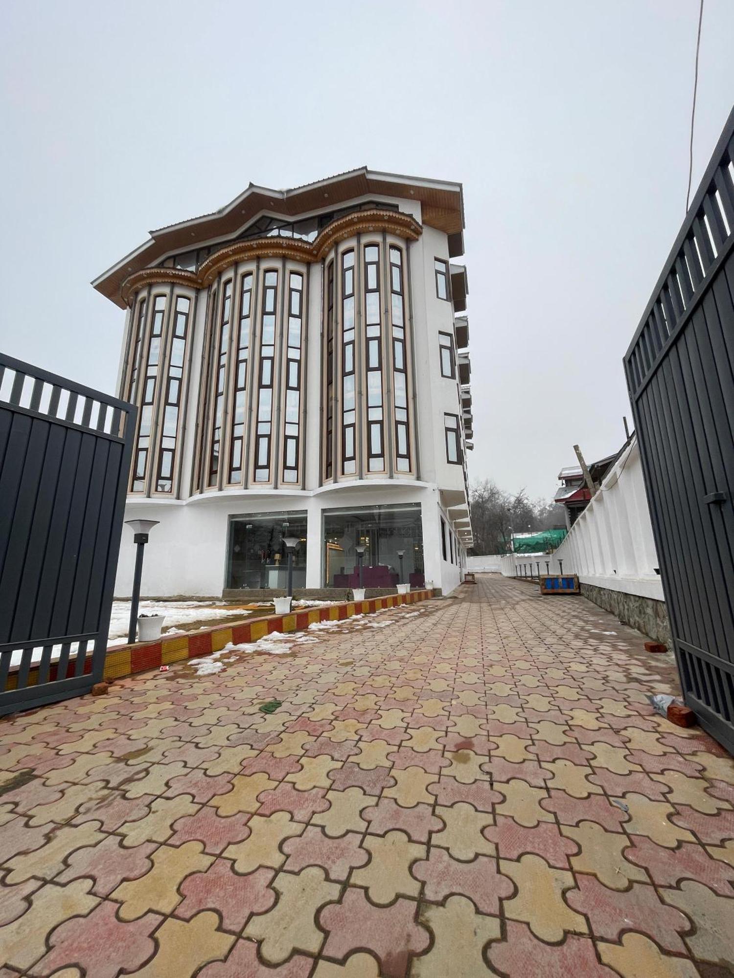 Hotel Zoon Dabb Srinagar Airport Kashmir Extérieur photo
